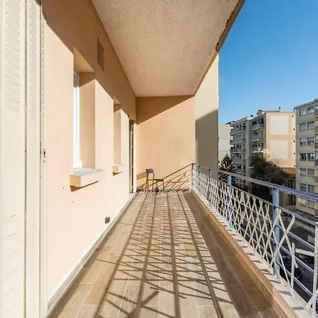 Renovated Apartment Near The Beach Nice Exterior photo