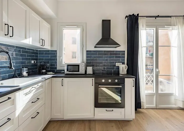 Renovated Apartment Near The Beach